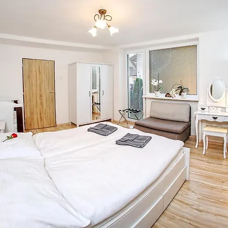 Laura Apartman Lipótszentmiklós